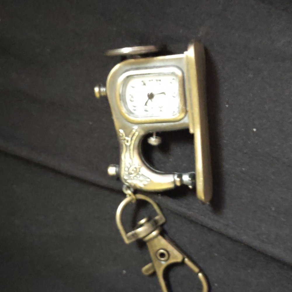 Sewing machine clip on WATCH